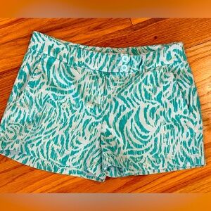 Vineyard Vines woman shorts